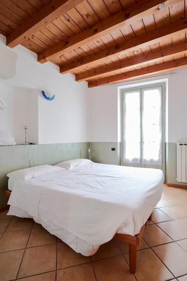 Domus Dea Bergamo Alta Apartment ภายนอก รูปภาพ