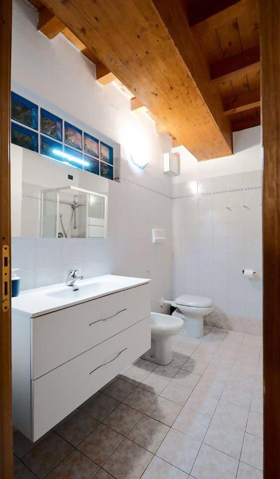 Domus Dea Bergamo Alta Apartment ภายนอก รูปภาพ