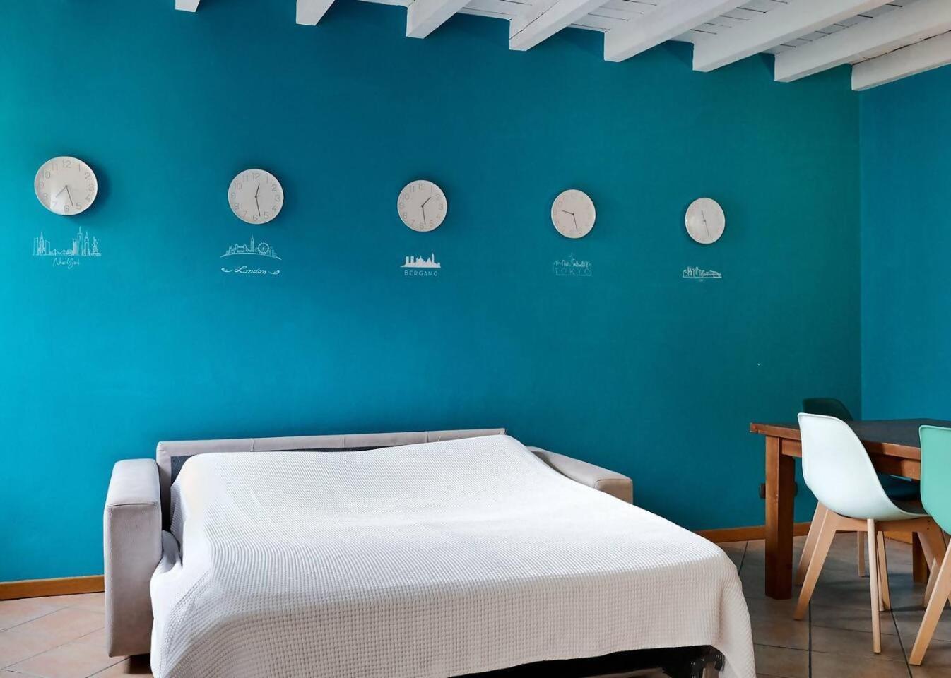 Domus Dea Bergamo Alta Apartment ภายนอก รูปภาพ